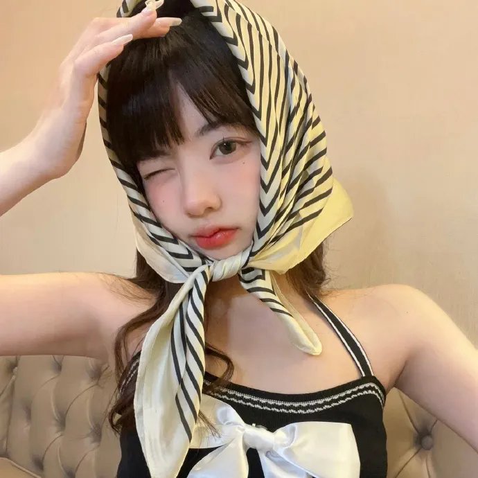 职场小烈第五季 在线观看封面